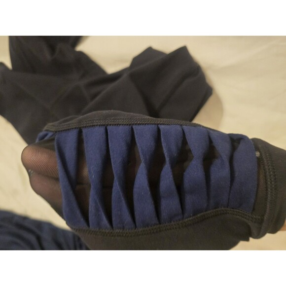 Athleta Salutation 7/8 Small Black Navy Mesh Cutout Leggings w/ Pockets - Picture 4 of 10